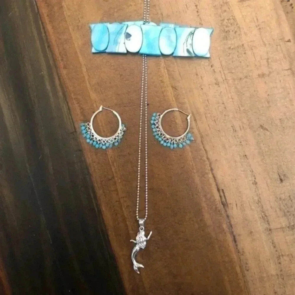 Pretty Set of 3 Blue Mermaid Beach Bead Necklace Earrings Bracelet Silver Tone